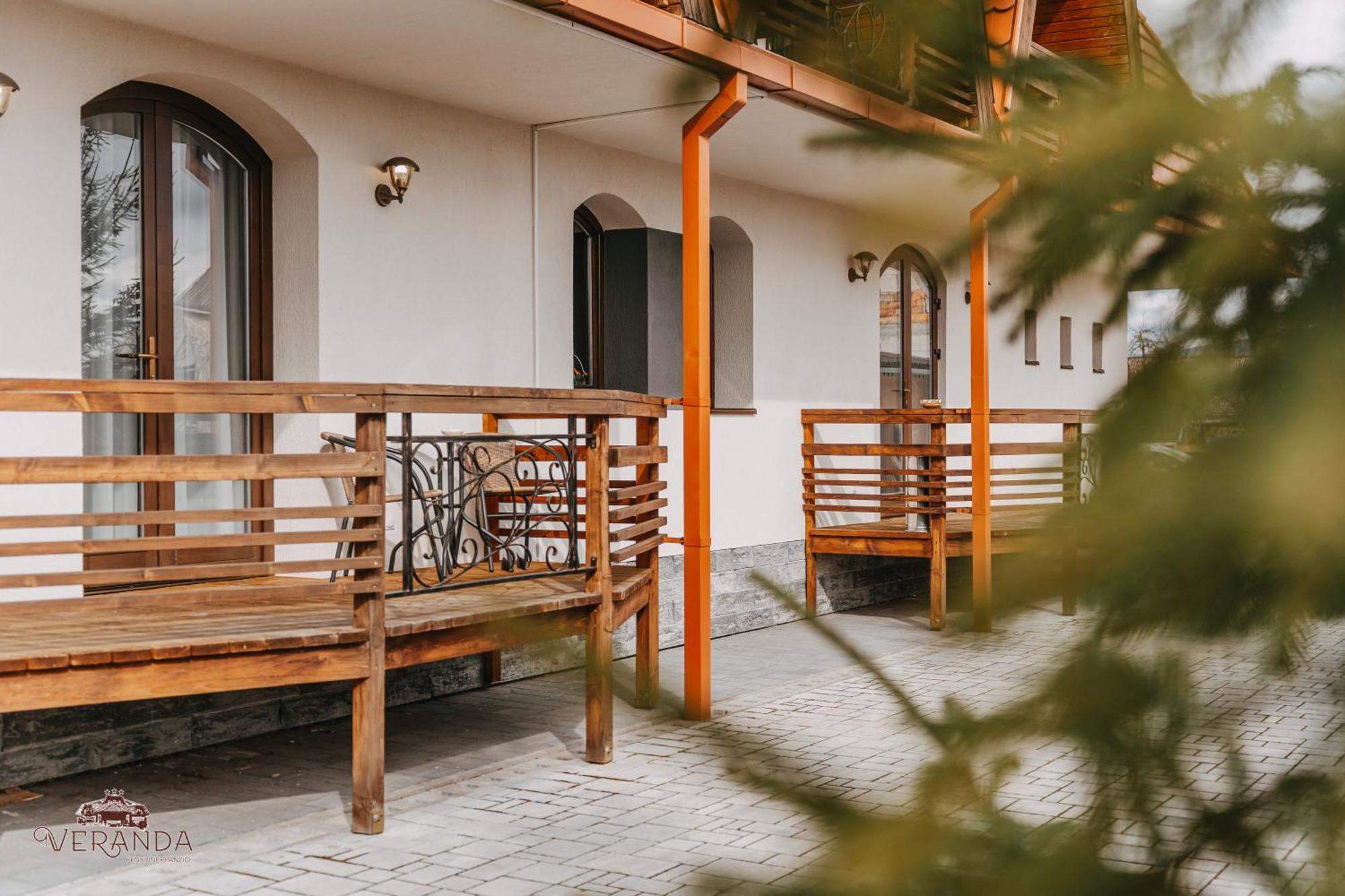Veranda Panzio Remetea  Exteriör bild