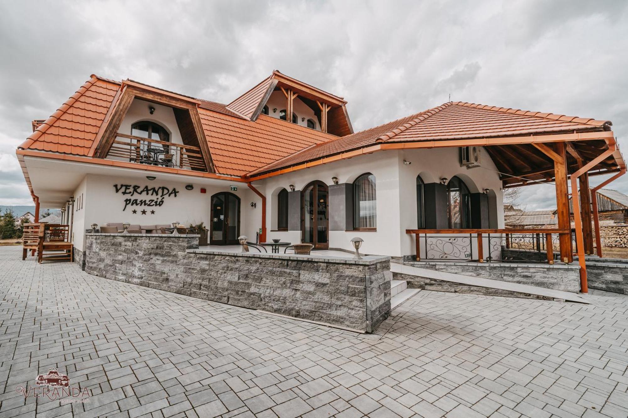 Veranda Panzio Remetea  Exteriör bild